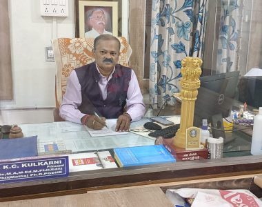 Principal Desk